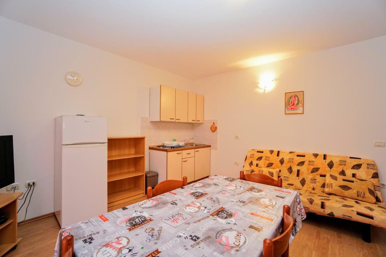 Apartment Daniela Савудрия Екстериор снимка