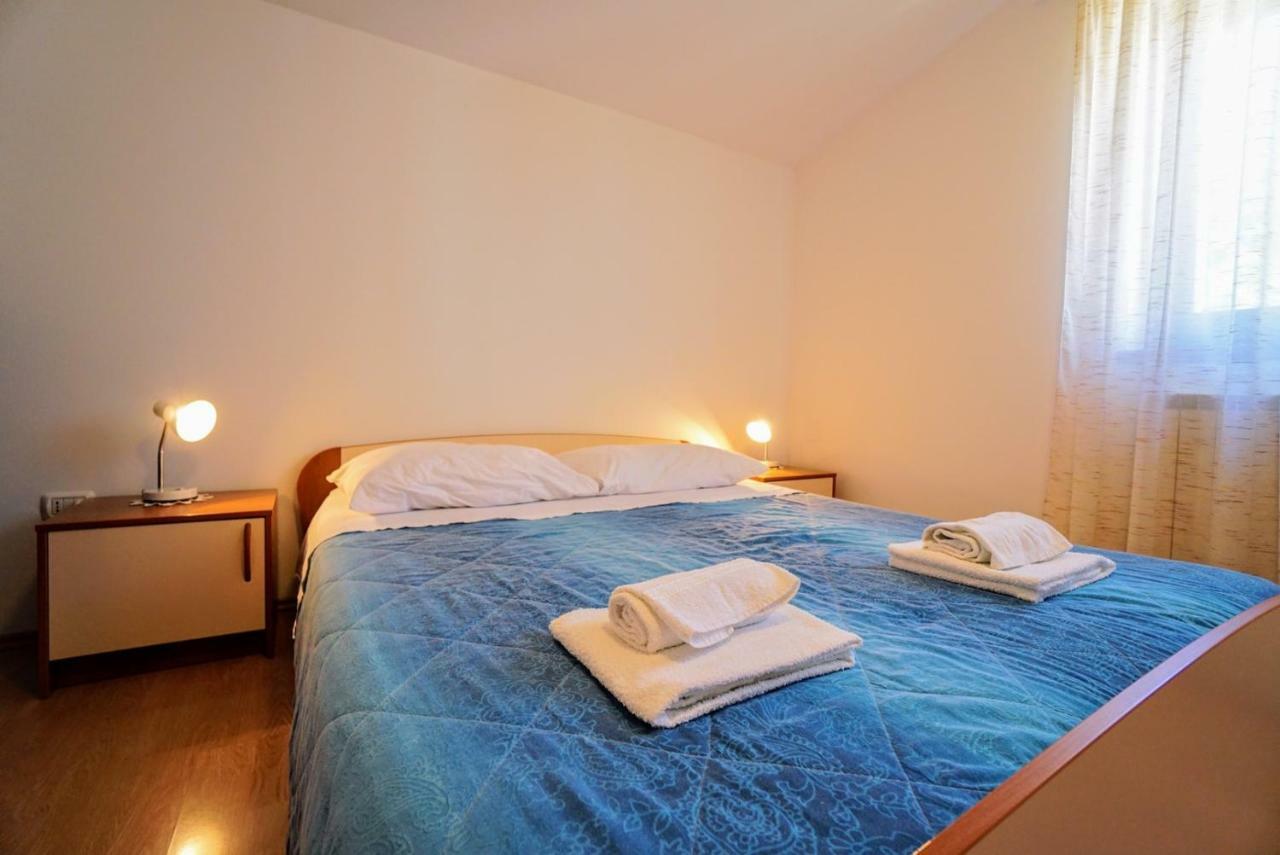 Apartment Daniela Савудрия Екстериор снимка