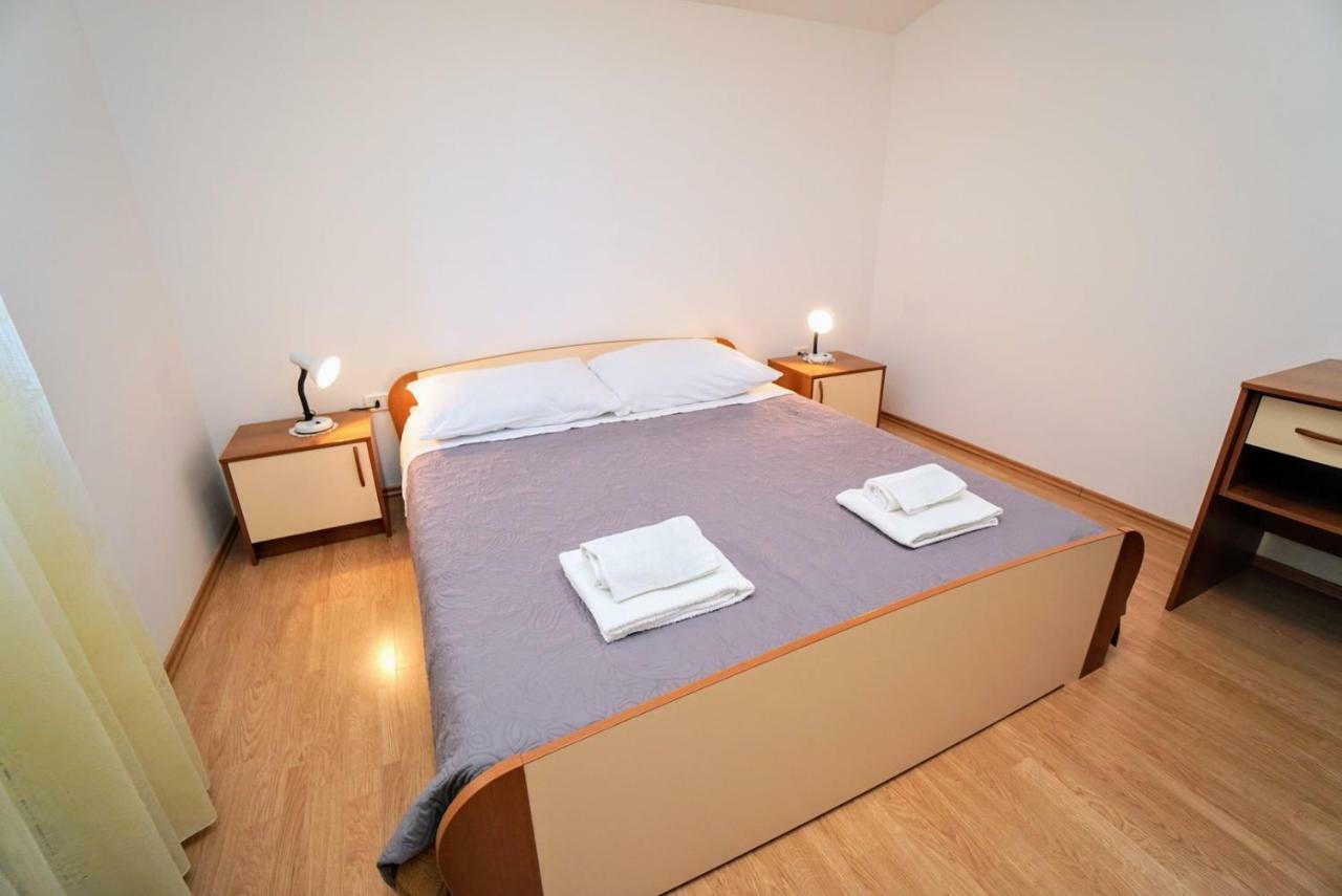 Apartment Daniela Савудрия Екстериор снимка