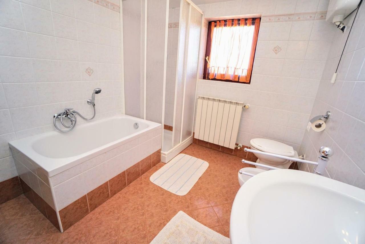 Apartment Daniela Савудрия Екстериор снимка