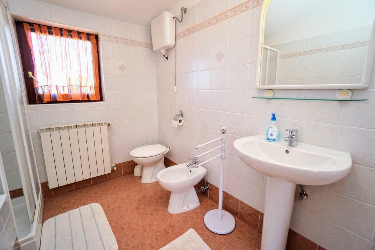 Apartment Daniela Савудрия Екстериор снимка