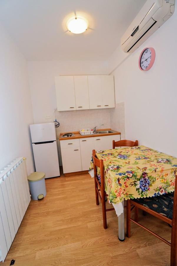 Apartment Daniela Савудрия Екстериор снимка