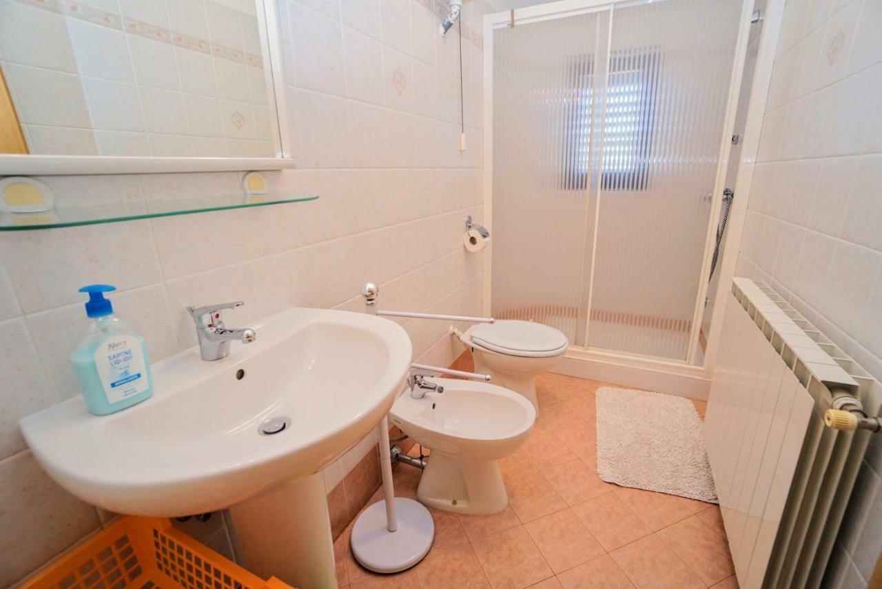 Apartment Daniela Савудрия Екстериор снимка