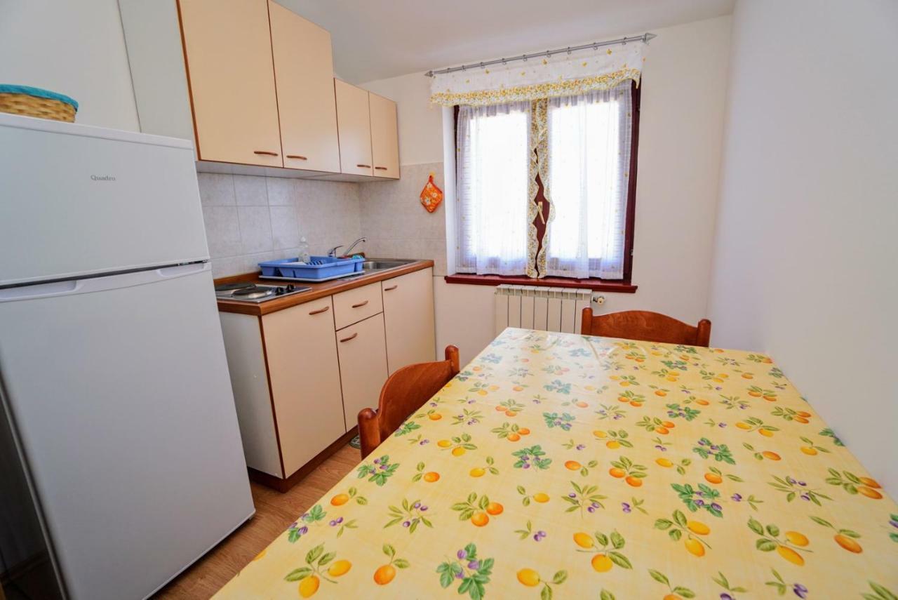 Apartment Daniela Савудрия Екстериор снимка