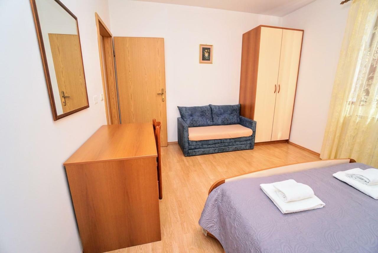 Apartment Daniela Савудрия Екстериор снимка