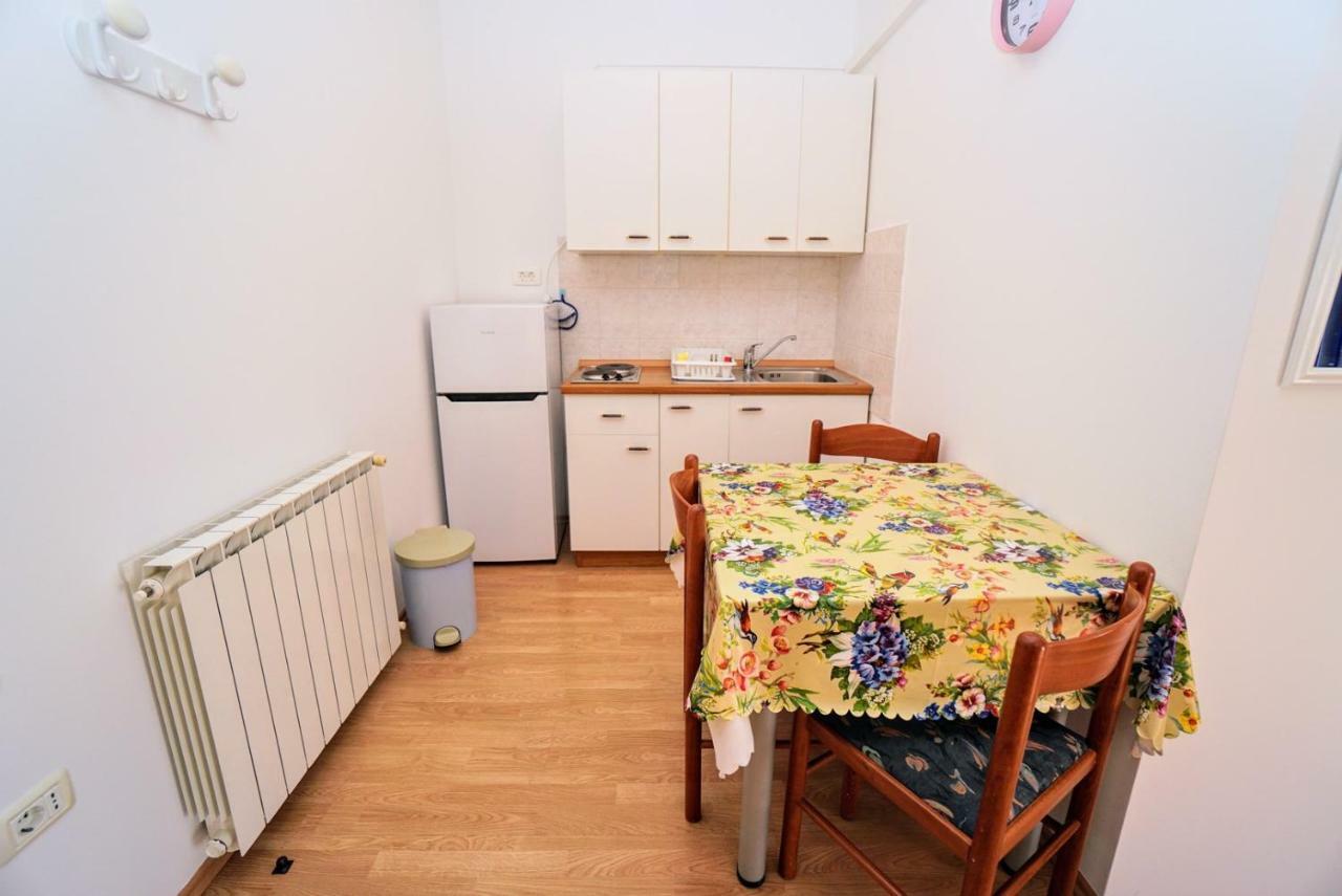 Apartment Daniela Савудрия Екстериор снимка